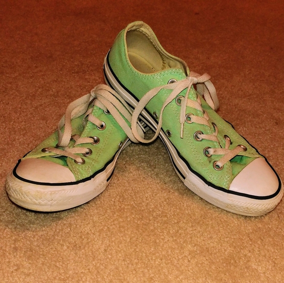 spring green converse